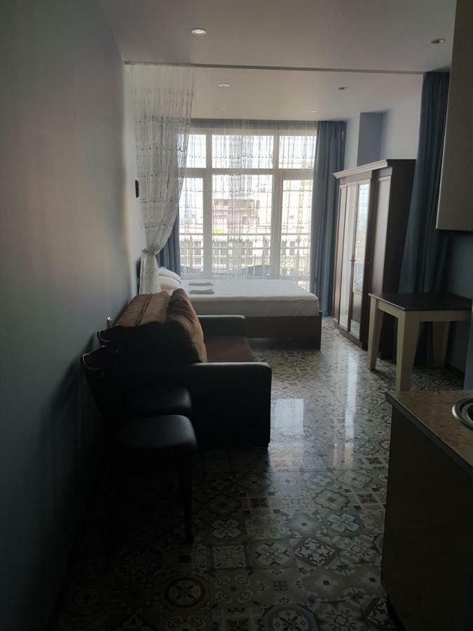 Apartment Lotos Batumi 72 Екстер'єр фото